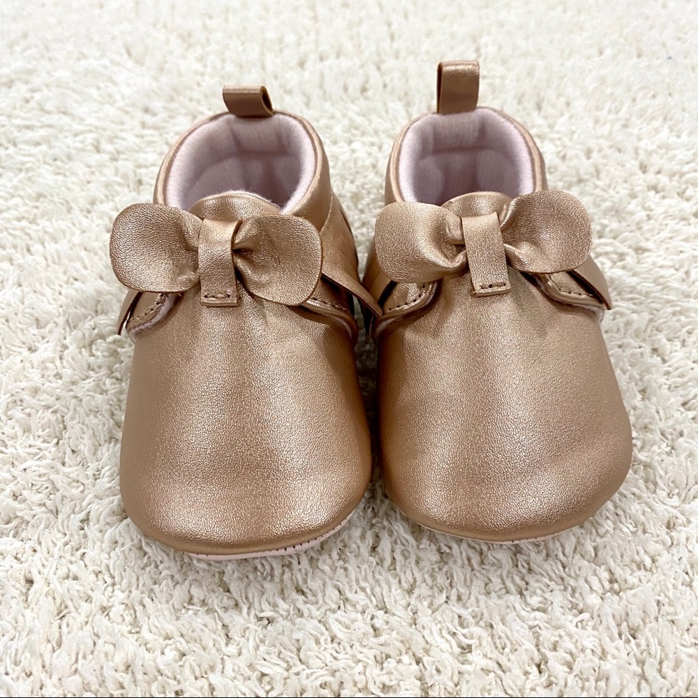 Cloud Island Rose Gold Bow Moccasins sz 3-6 mos